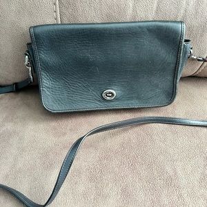 Coach Turnlock leather purse